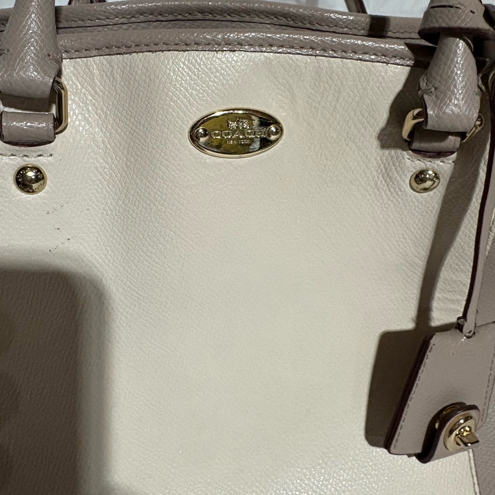 Coach Cream and Tan Leather Handbag - Picture 3 of 15